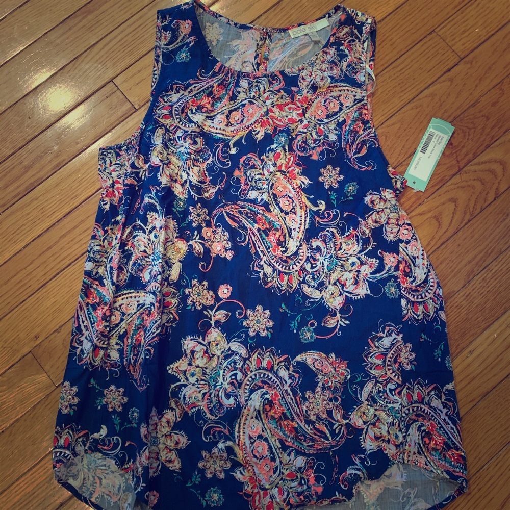 Pale Sky Navy blue sleeveless crew neck blouse